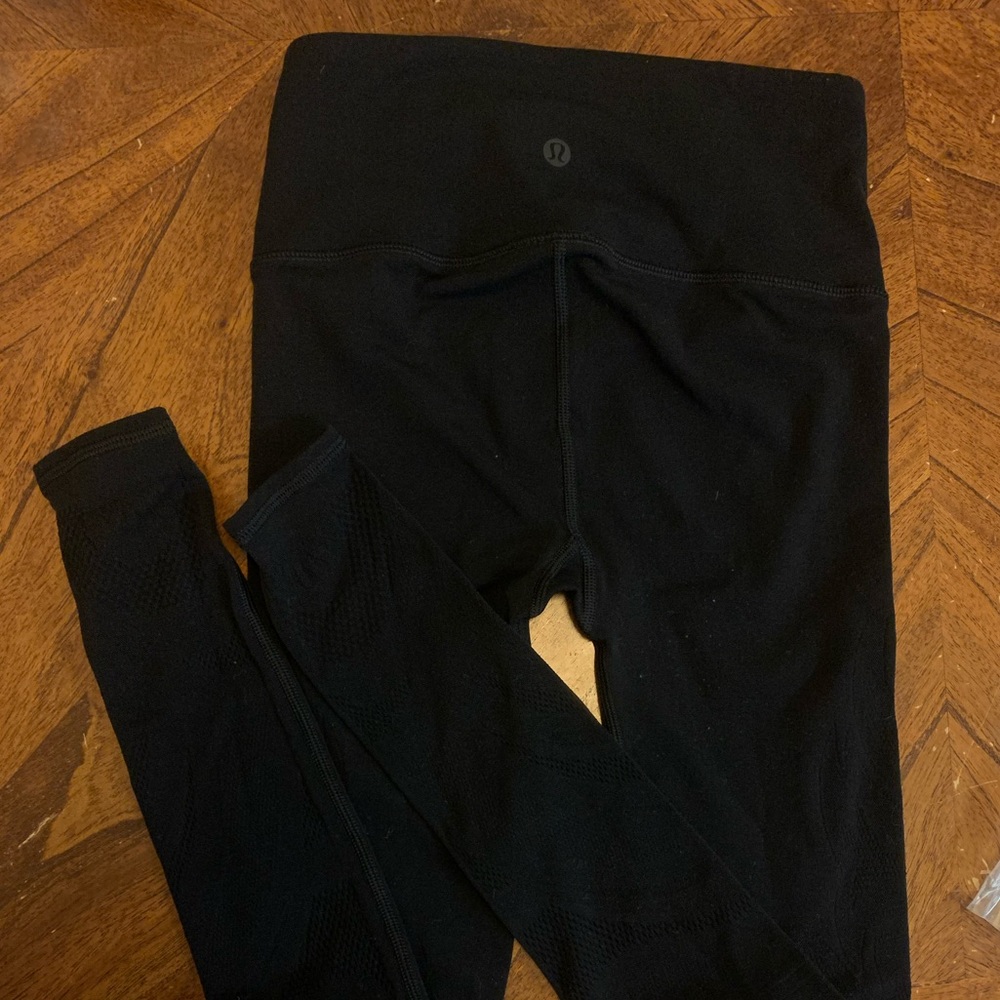 Lululemon black leggings